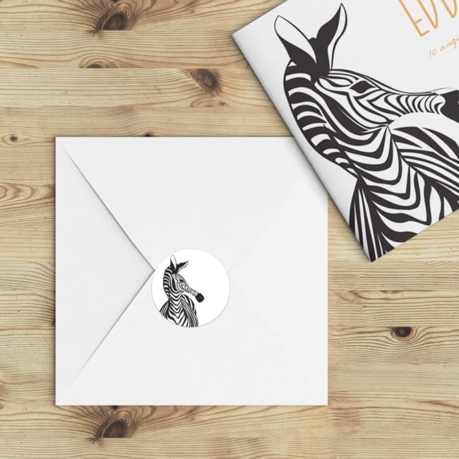 De perfecte manier om de envelop een extra touch te geven; verstuur geboortekaartje Zebra Parade in combinatie met deze sluitzegels.